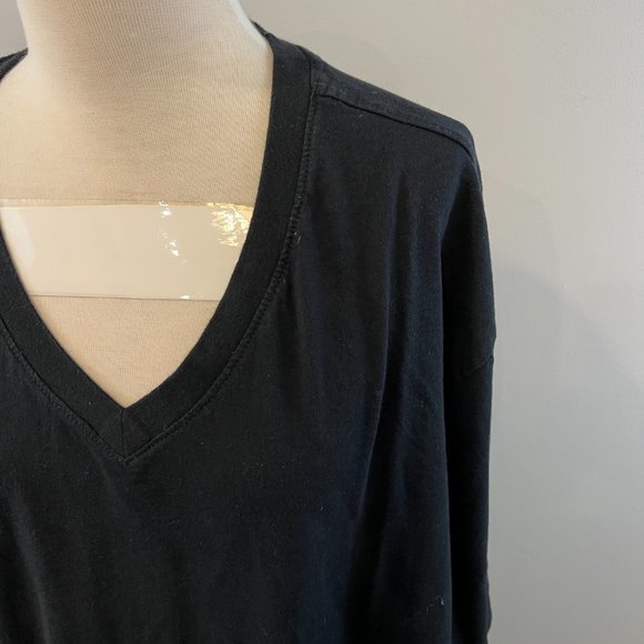 HB Black V Neck Tee (XXL) - Picture 3 of 8